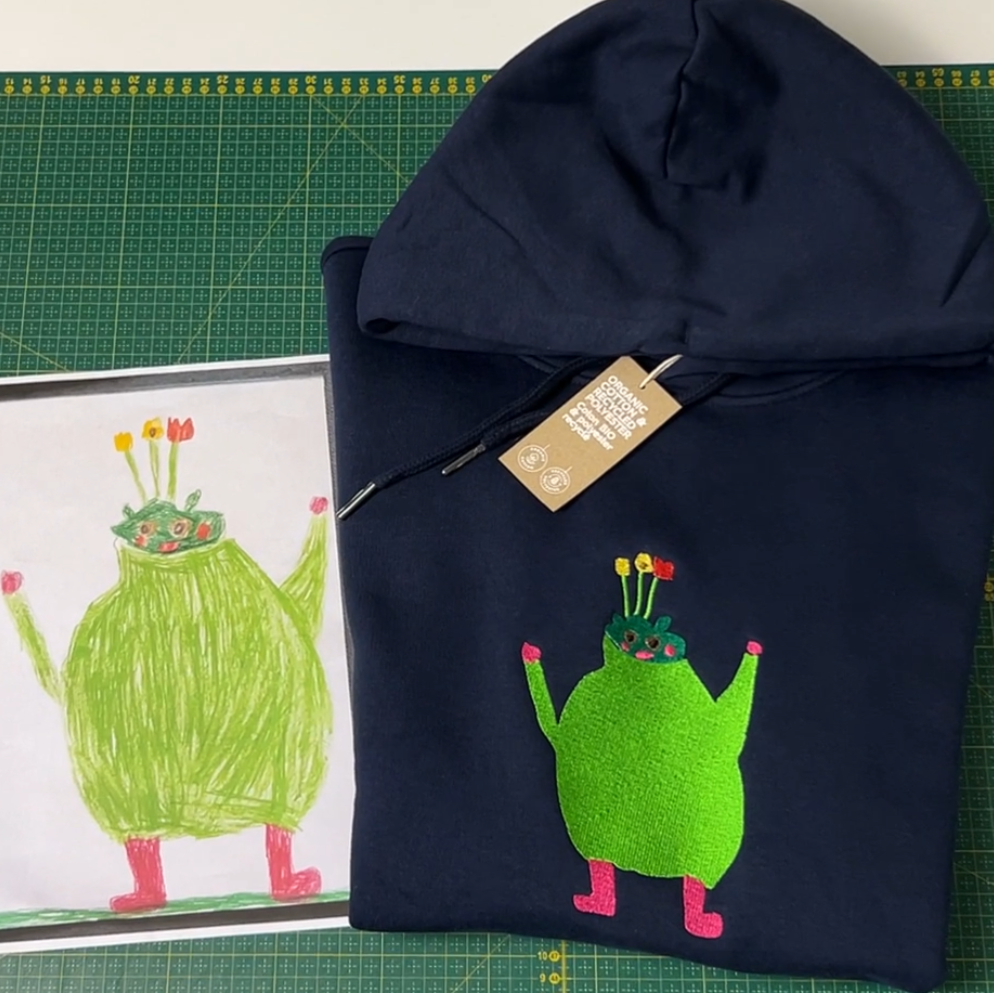 Pullover bestickt mit Kinderzeichnung oder einer anderen besonderen Zeichnung