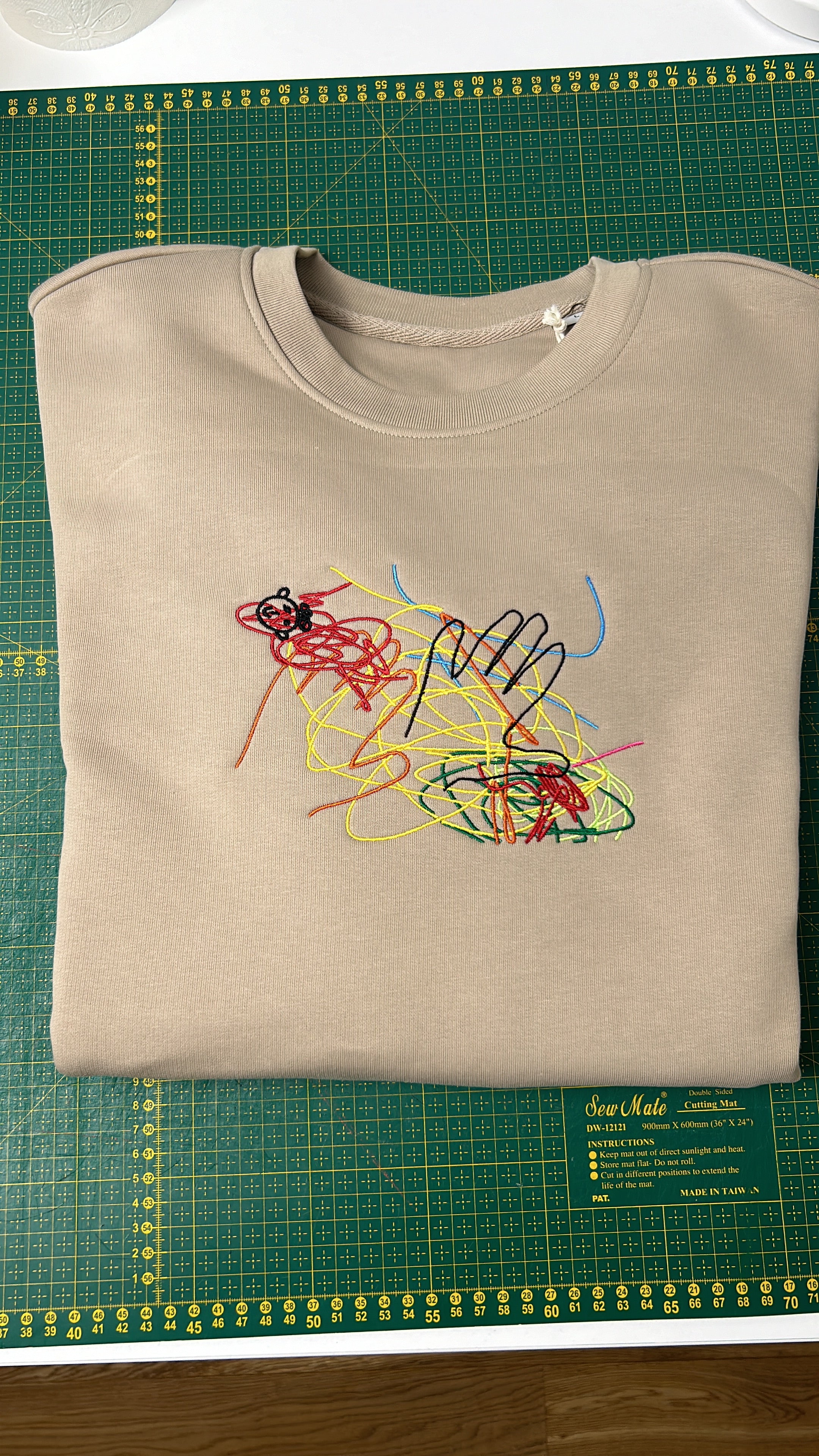 T-Shirt bestickt mit Kinderzeichnung oder einer anderen besonderen Zeichnung