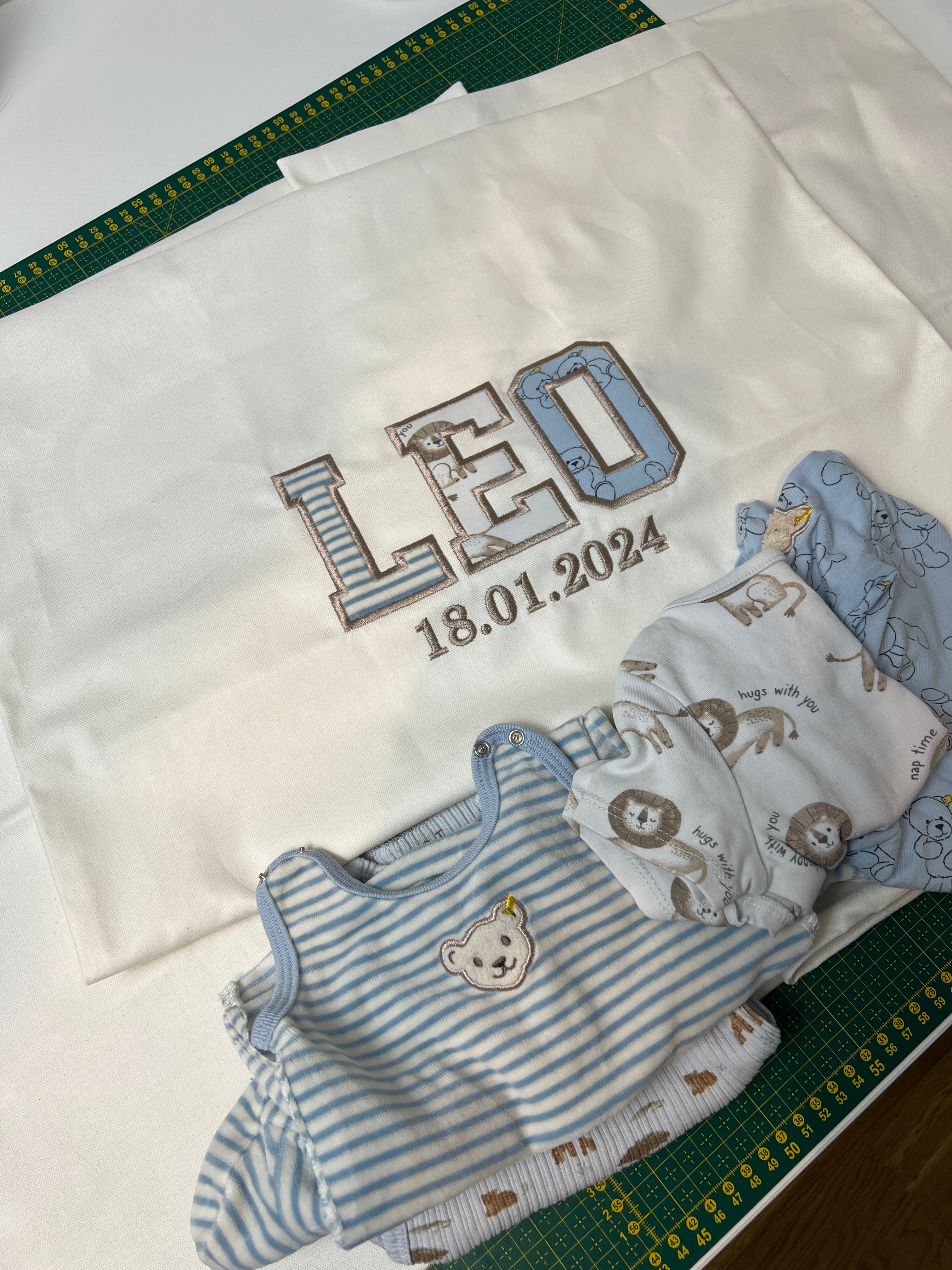 Erinnerungskissen aus Babykleidung