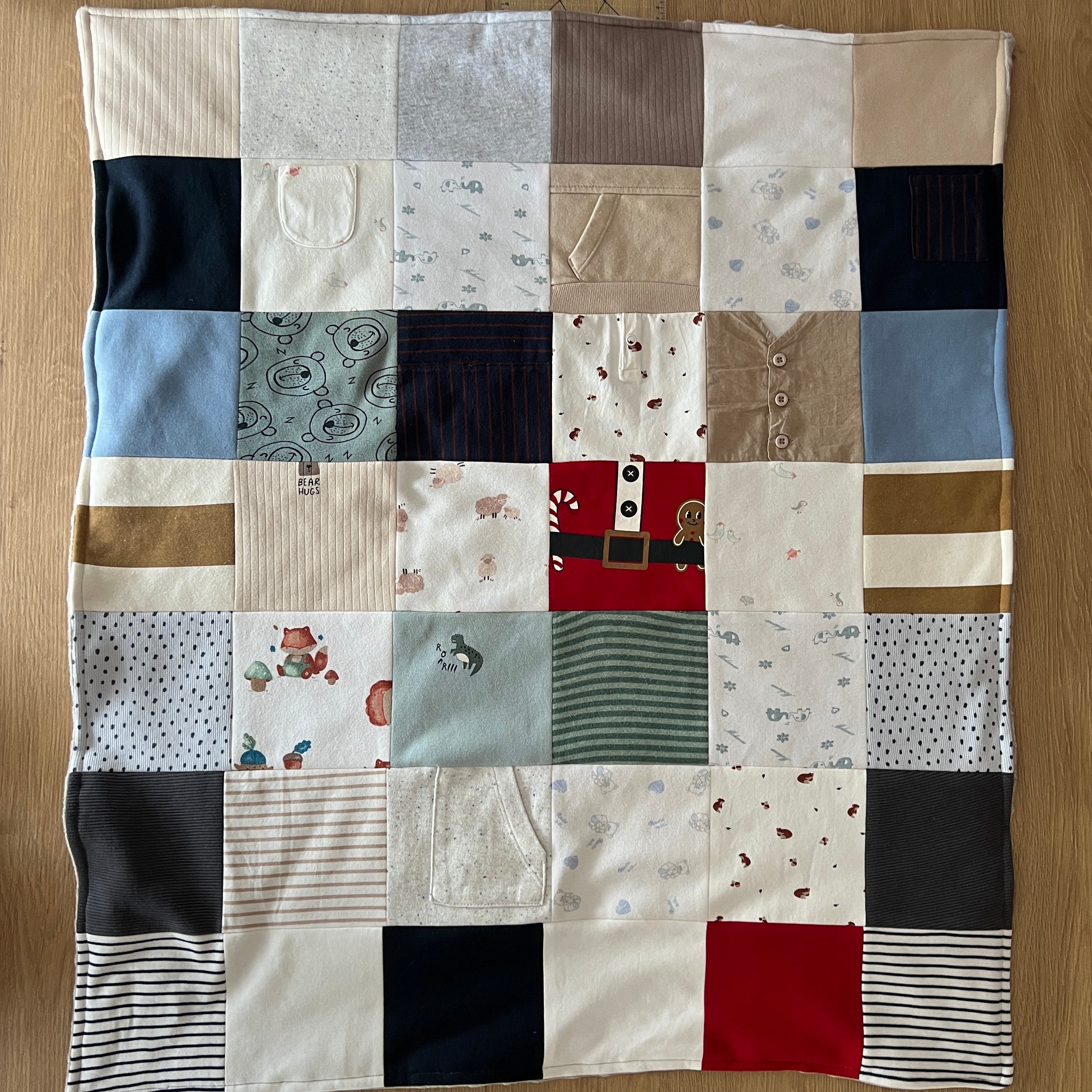 Patchworkdecke aus Babykleidung – Dein Erinnerungsstück zum Einkuscheln