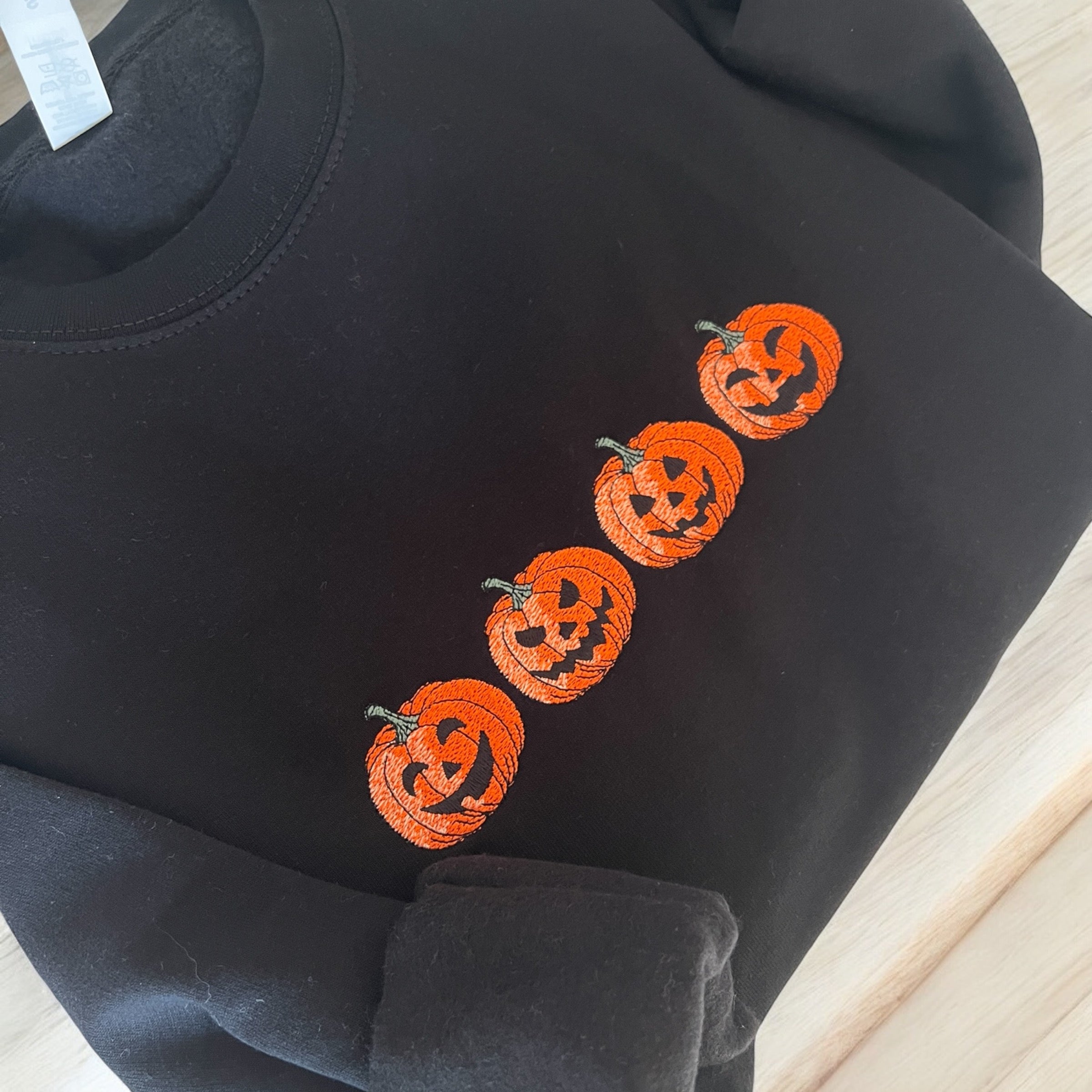 Personalizable sweatshirt, embroidered, individual, sustainable and ecological