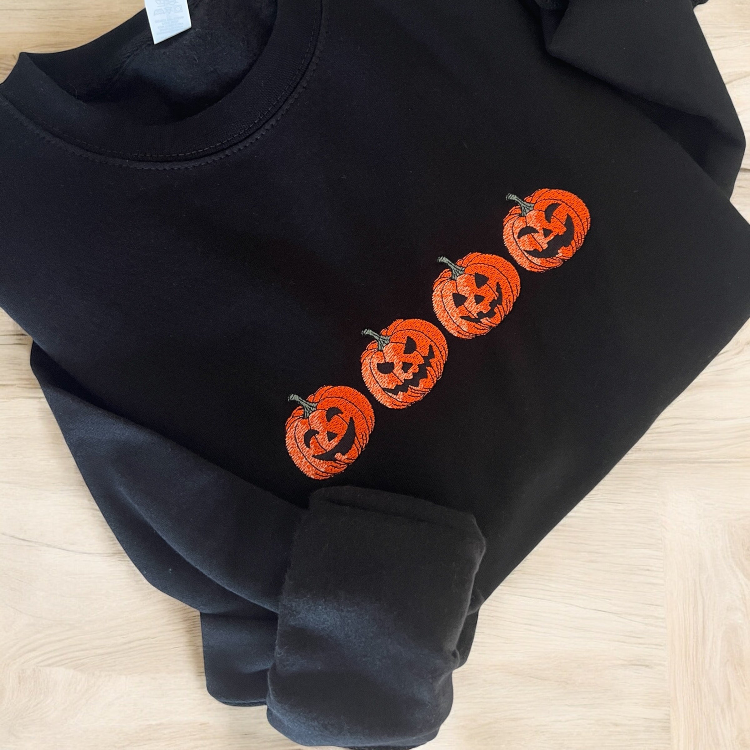 Personalizable sweatshirt, embroidered, individual, sustainable and ecological