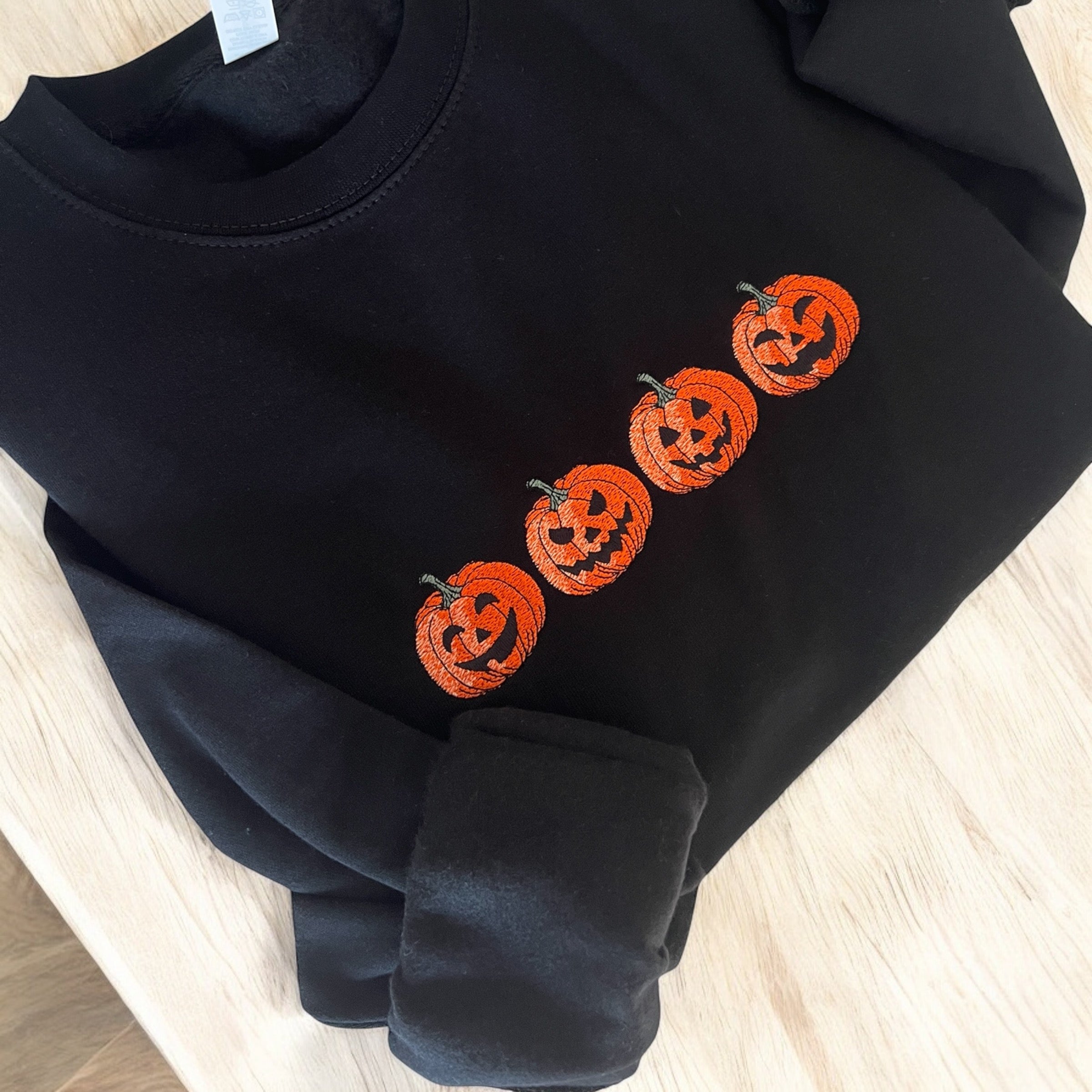 Personalizable sweatshirt, embroidered, individual, sustainable and ecological