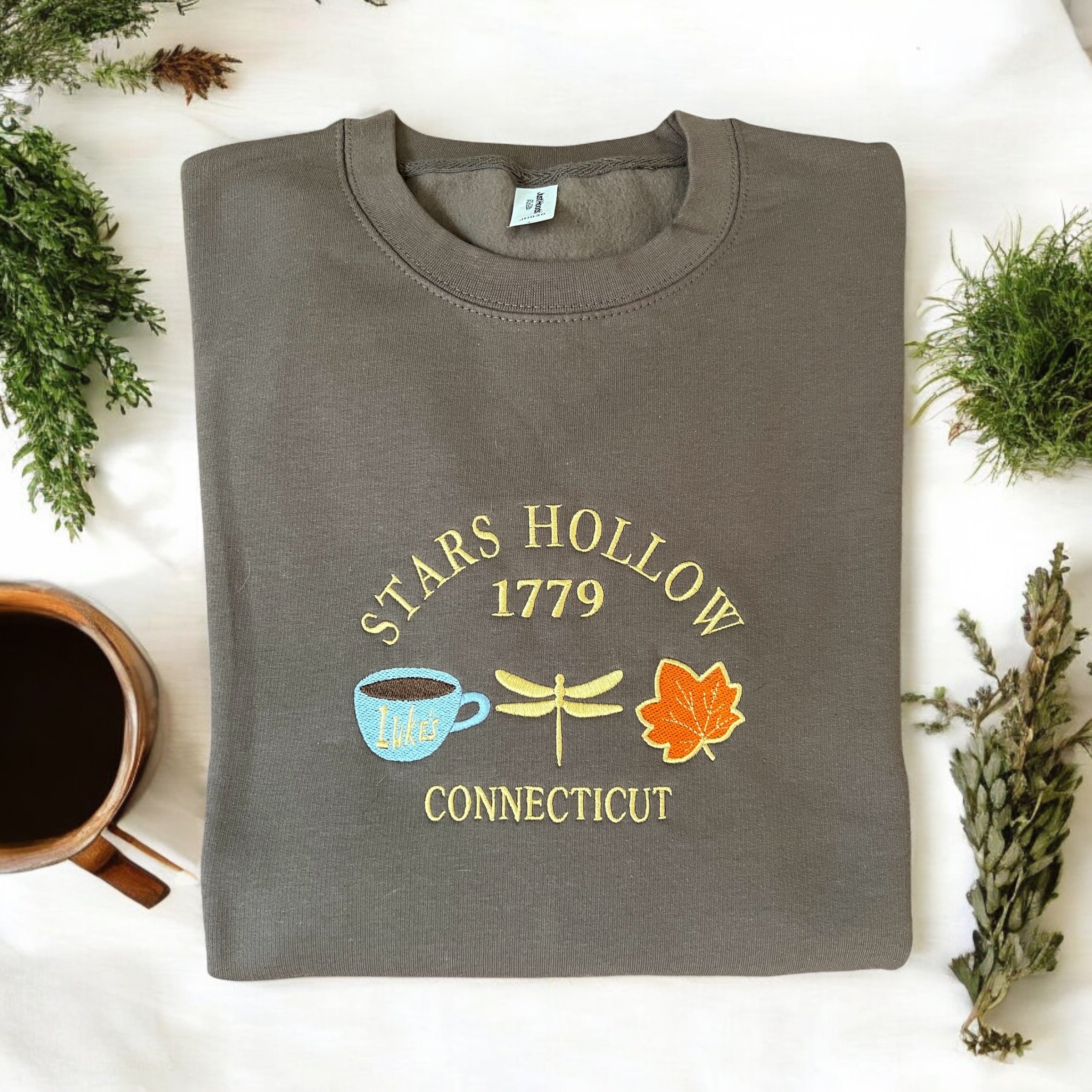 Stars Hollow Sweatshirt – Cozy Pullover im Small-Town Style, Landhausstil, Herbstmode, bestickt