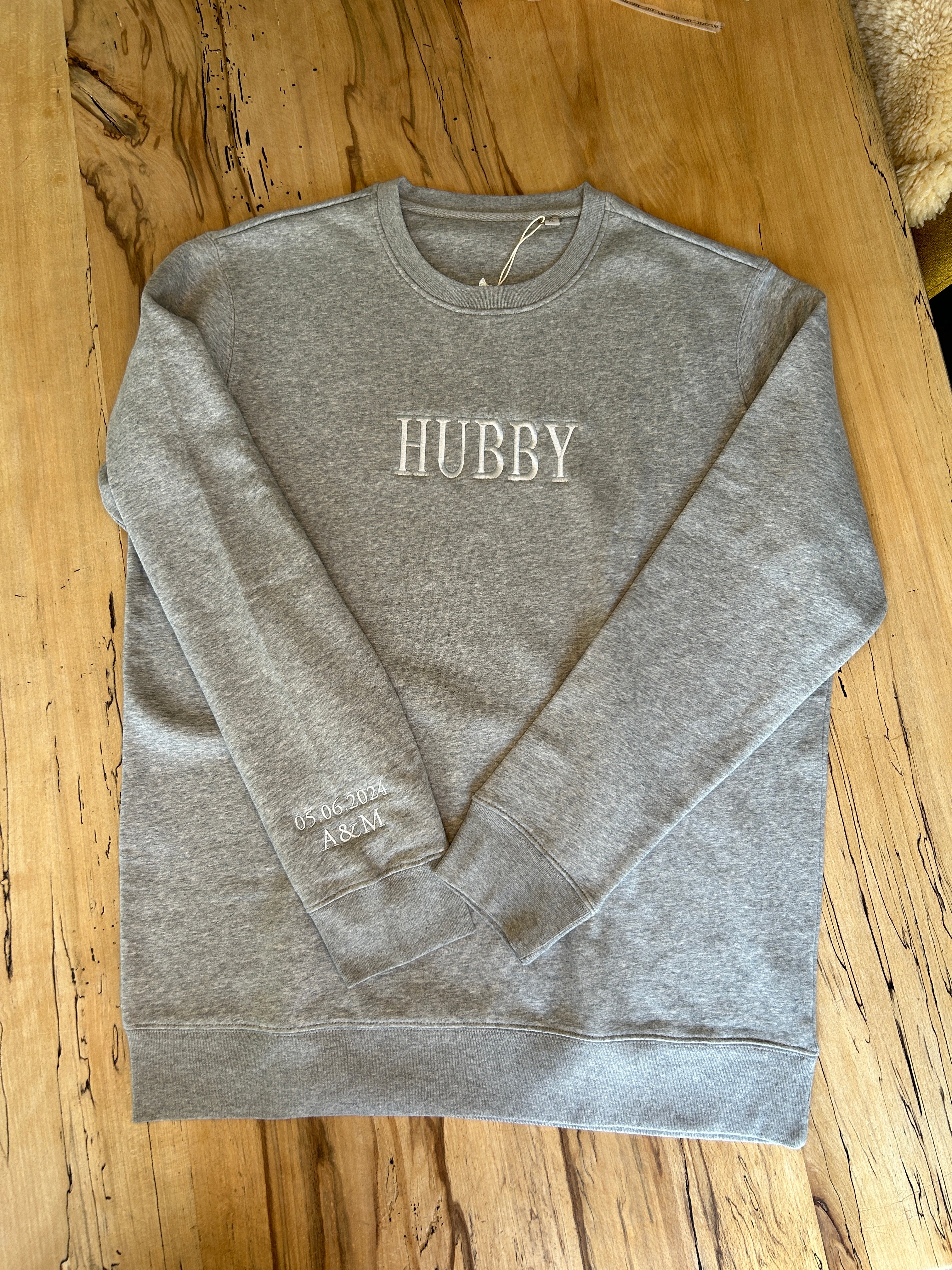 Personalizable sweatshirt, embroidered, individual, sustainable and ecological