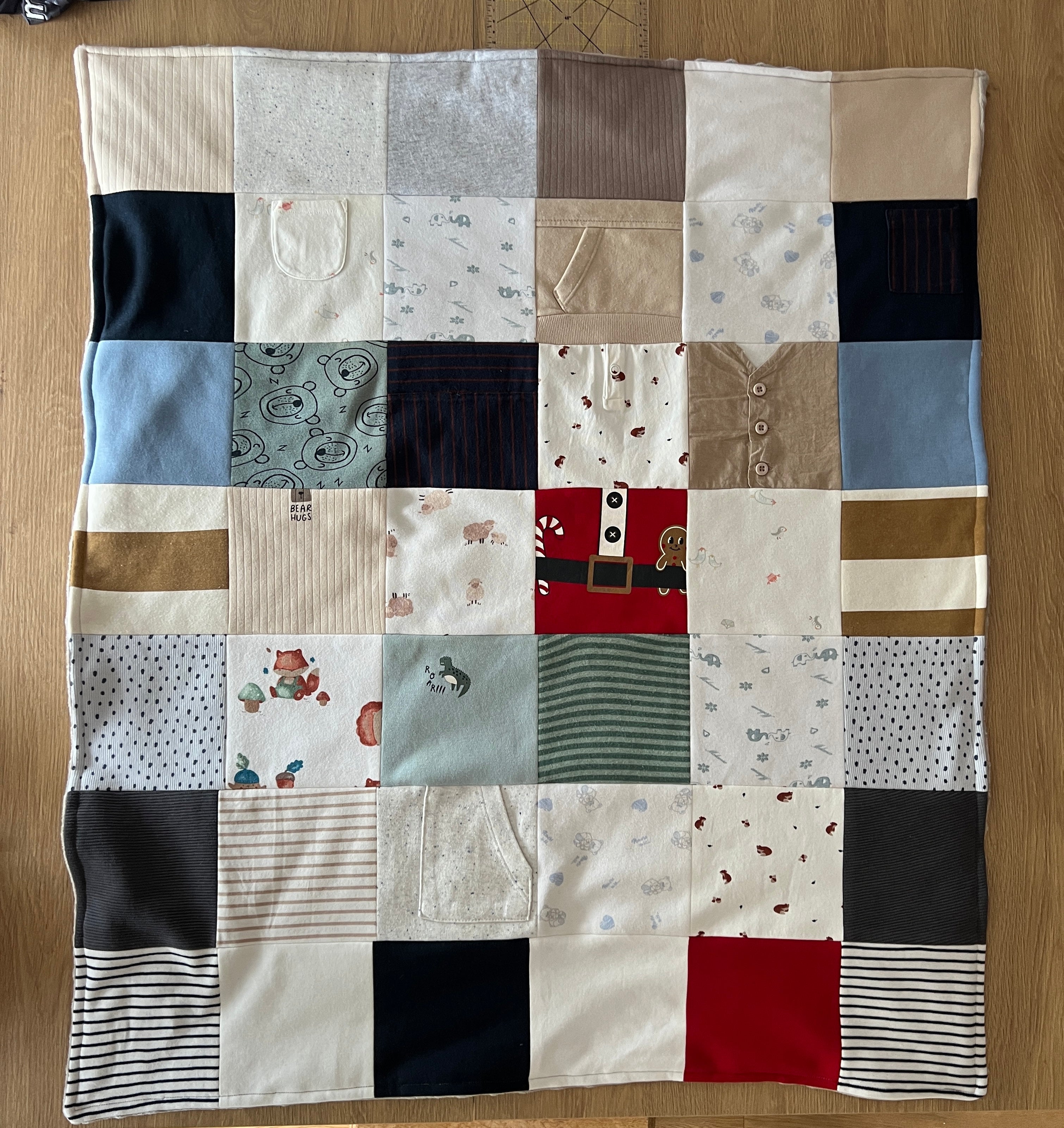Patchworkdecke aus Babykleidung – Dein Erinnerungsstück zum Einkuscheln