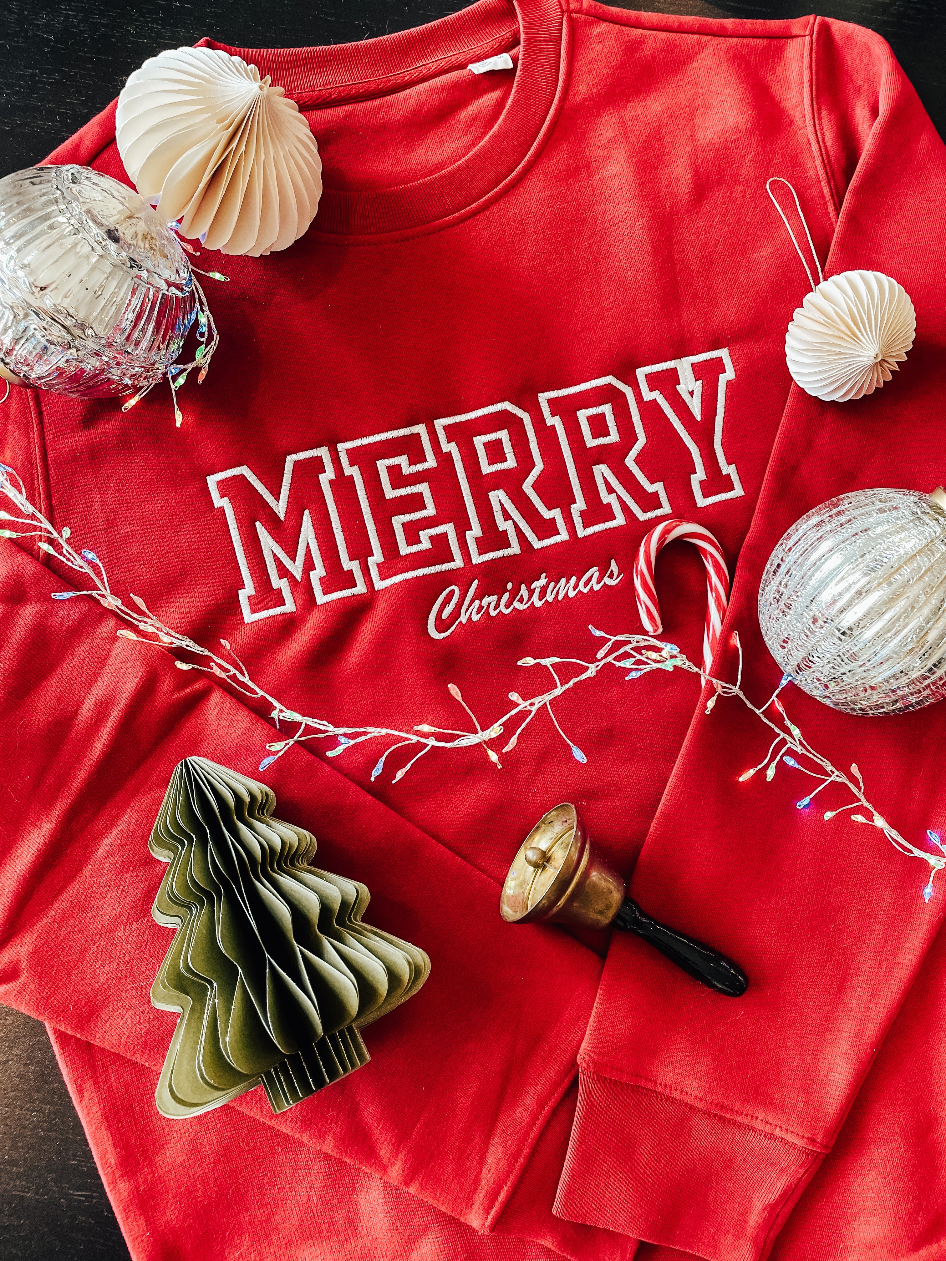 Roter Weihnachtspullover mit "Merry Christmas" – Cozy Christmas Sweater, Festlicher Pullover für Damen
