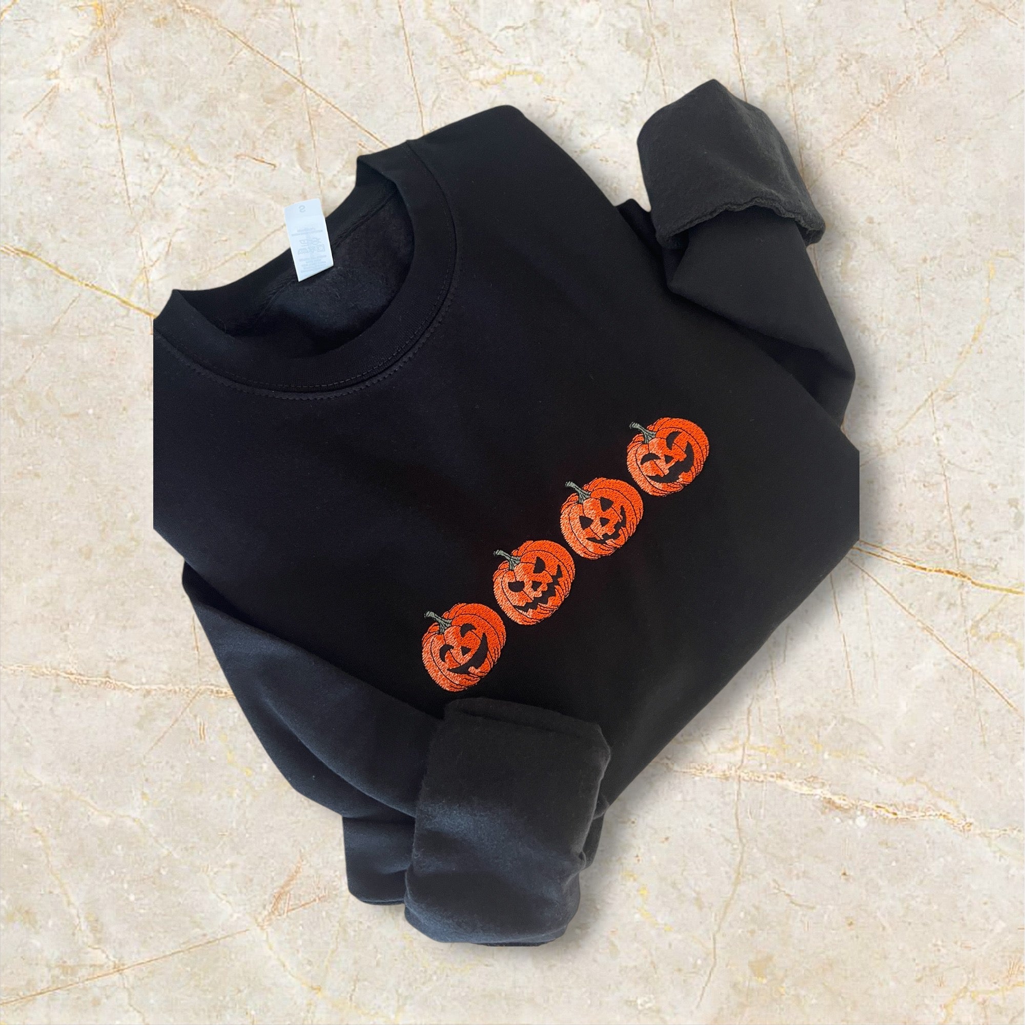 Personalizable sweatshirt, embroidered, individual, sustainable and ecological