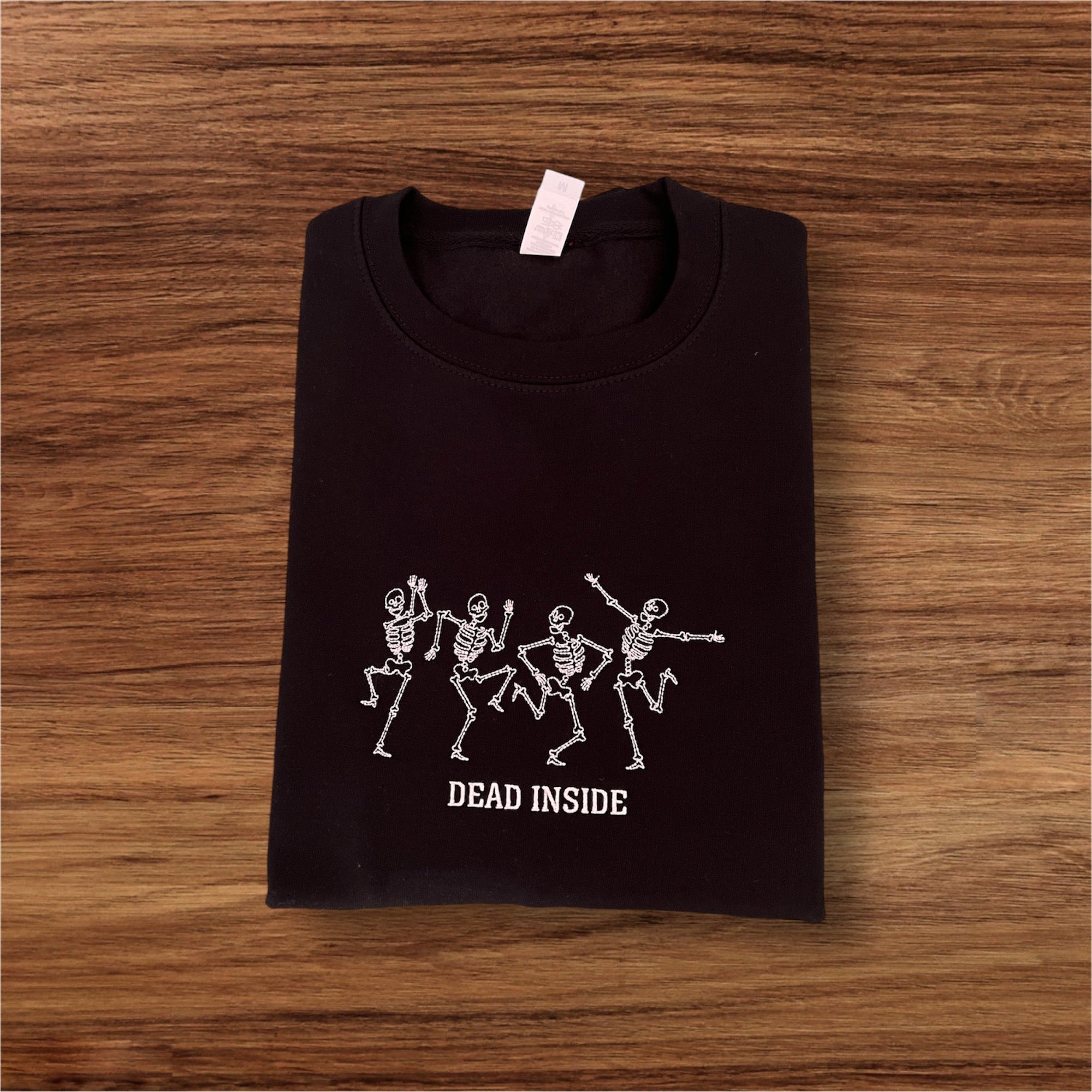 Halloween Pullover mit gestickten Skeletten und Spruch 'Dead Inside' – Gruseliger  Style für Halloween