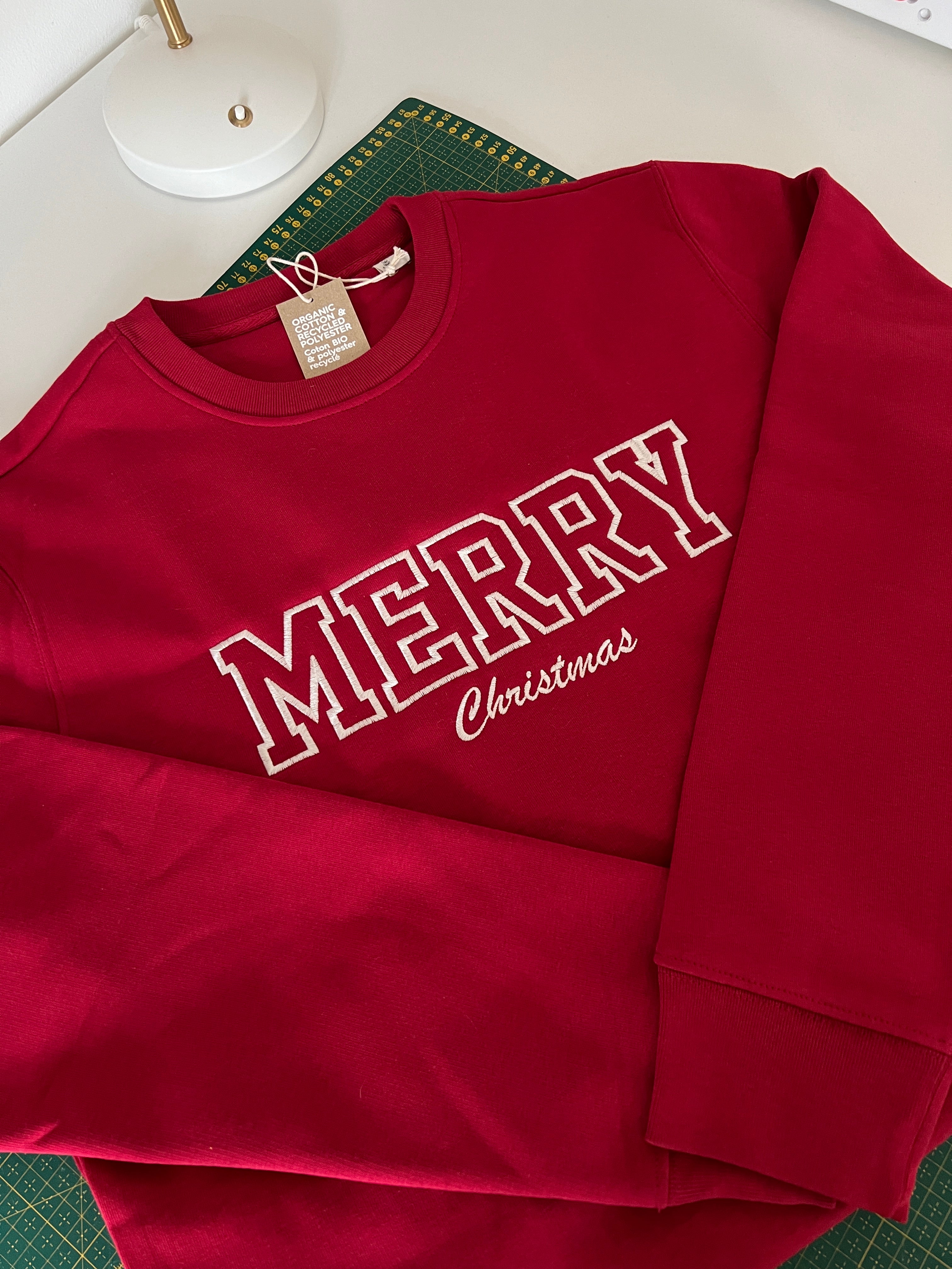Personalizable sweatshirt, embroidered, individual, sustainable and ecological
